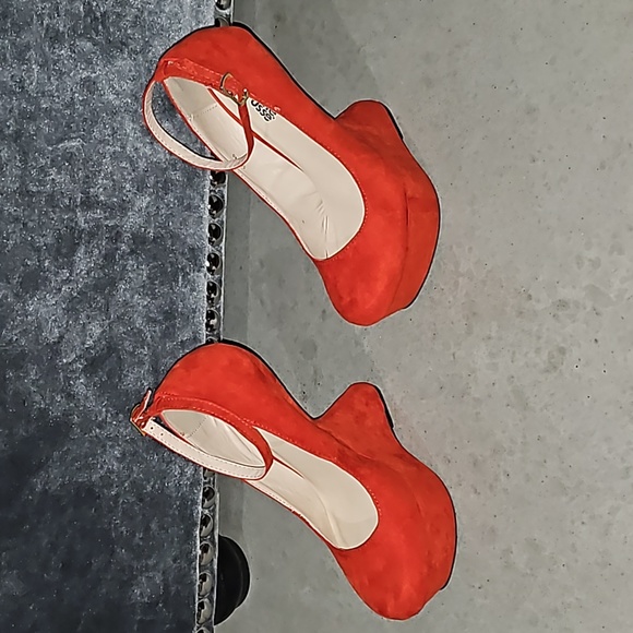Unique Tomato Red Suede Ankle Strap Closed Unique Heels Shoes size 6 - Picture 3 of 6